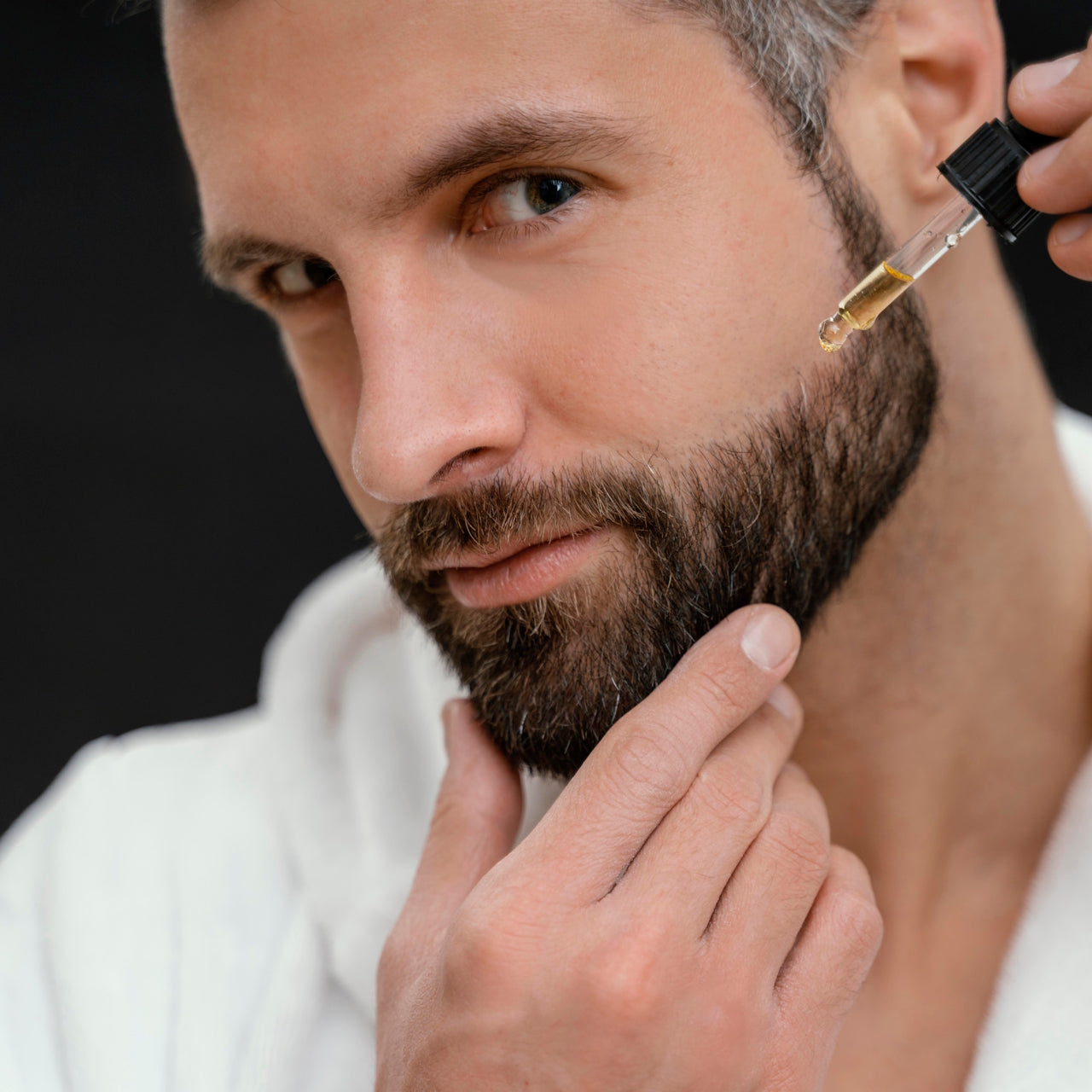 Refreshing Beard Essence (Beard oil with Sandalwood)